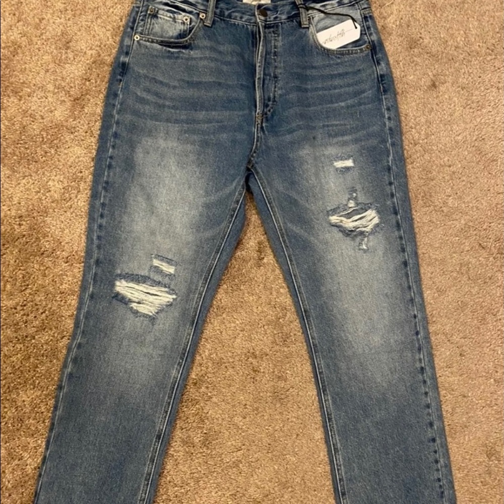 Distressed Jeans - Picture 3 of 7